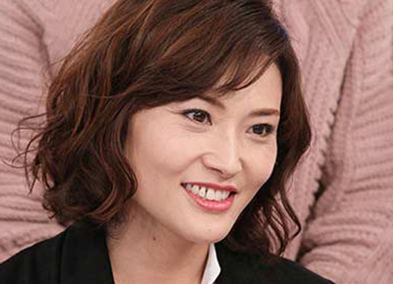 金子恵美のカップ水着画像がかわいい エラ張りで韓国人帰化の噂は