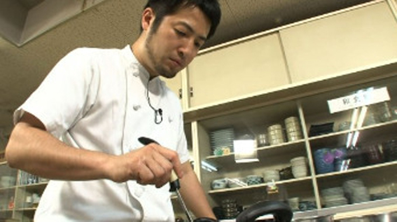 和牛水田の料理人時代の店はどこ 評判は 花れんこんとグリル一平の口コミは